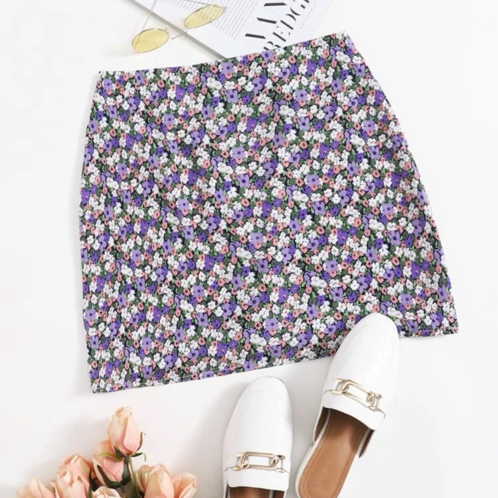 SHEIN Ditsy Floral Print Mini Skirt with Zipper Size M (6)